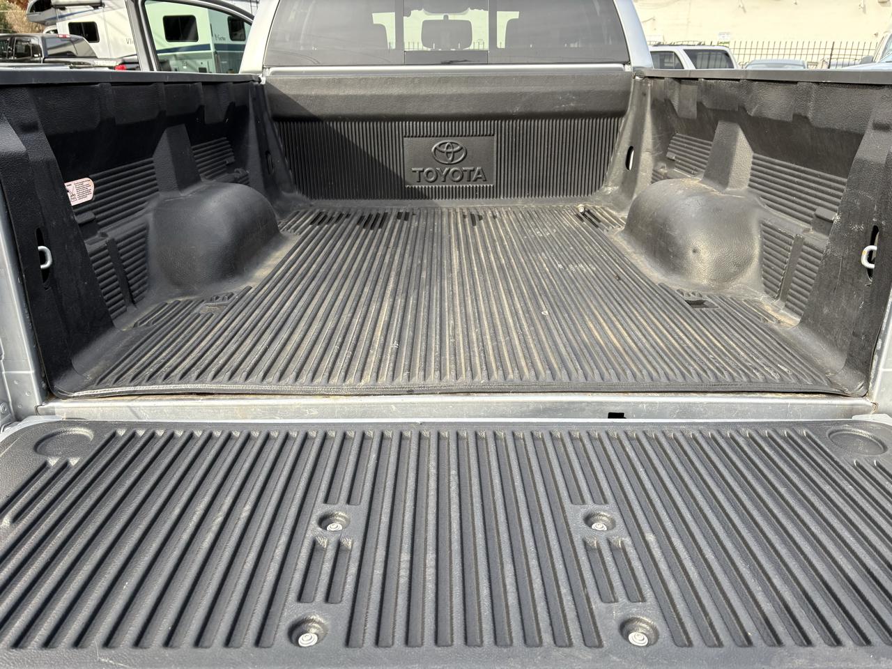 Toyota Tundra SR5 5.7L Double Cab Long Bed 4WD 2011