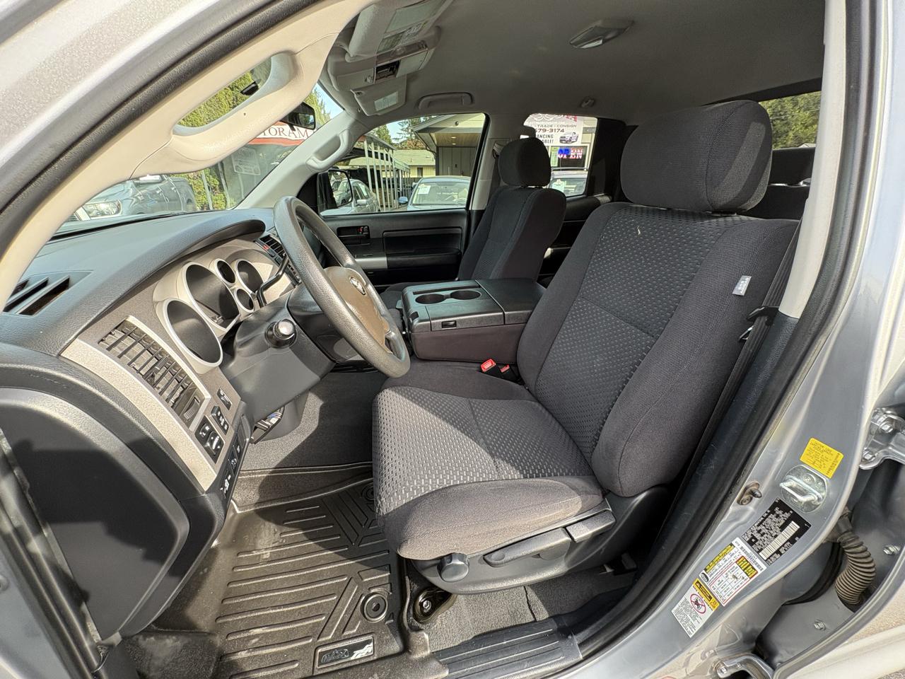 Toyota Tundra SR5 5.7L Double Cab Long Bed 4WD 2011