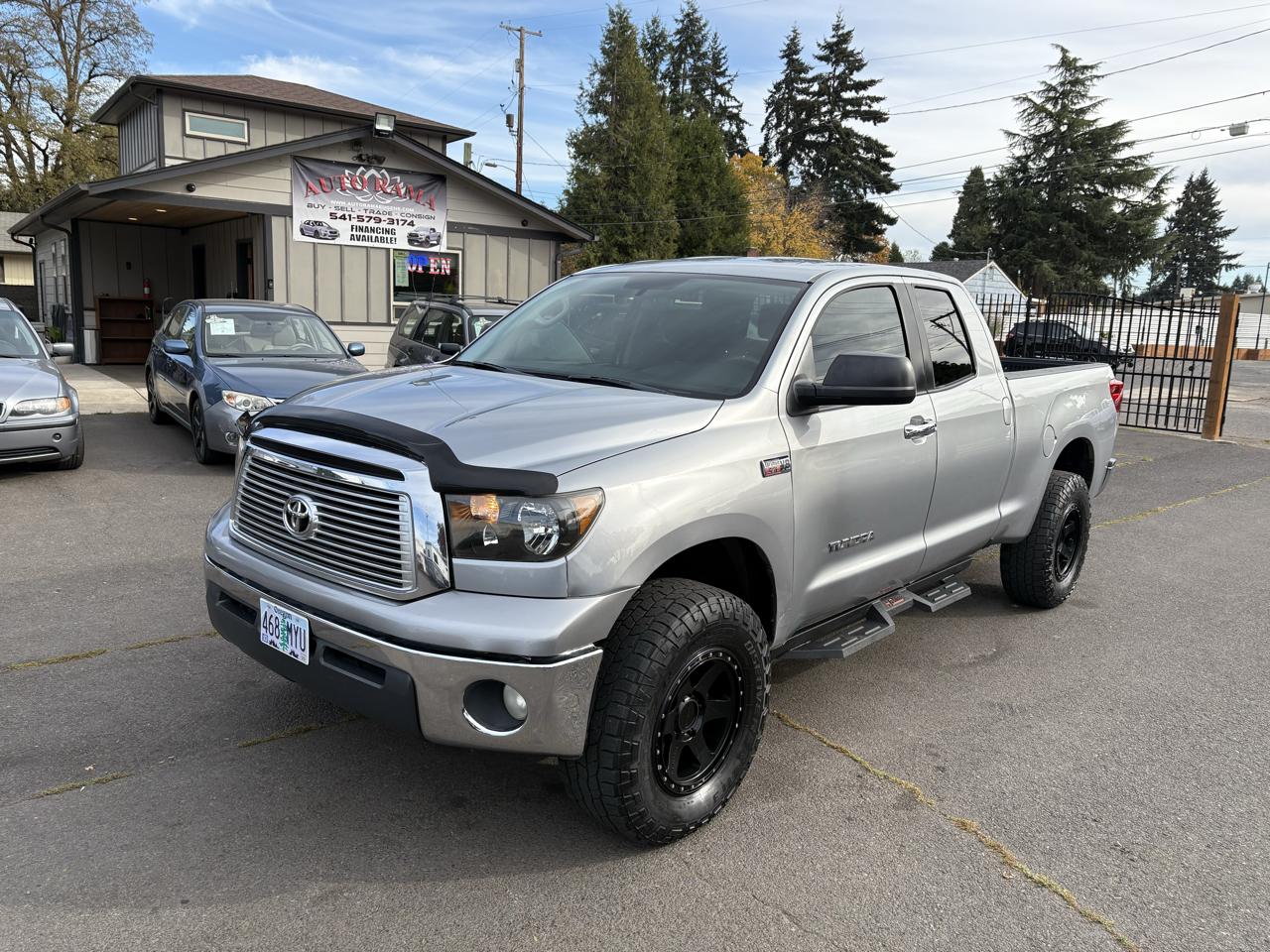 Toyota Tundra SR5 5.7L Double Cab Long Bed 4WD 2011