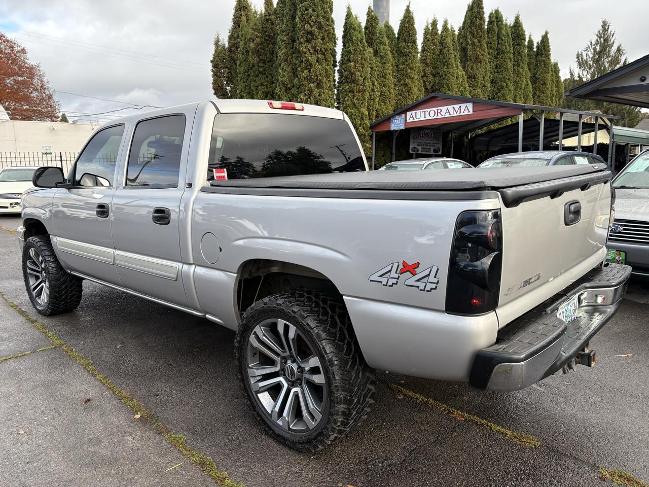 Chevrolet Silverado 1500 LS Crew Cab Short Box 4WD 2006
