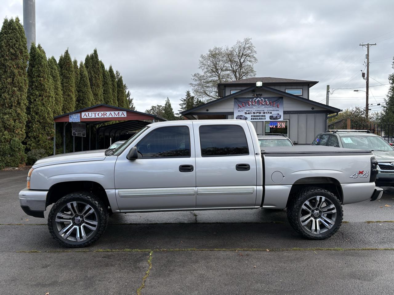 Chevrolet Silverado 1500 LS Crew Cab Short Box 4WD 2006