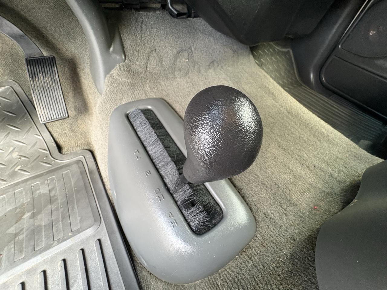 Chevrolet Silverado 1500 LS Crew Cab Short Box 4WD 2006