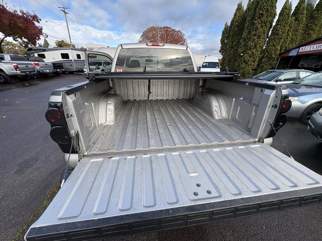 Chevrolet Silverado 1500 LS Crew Cab Short Box 4WD 2006