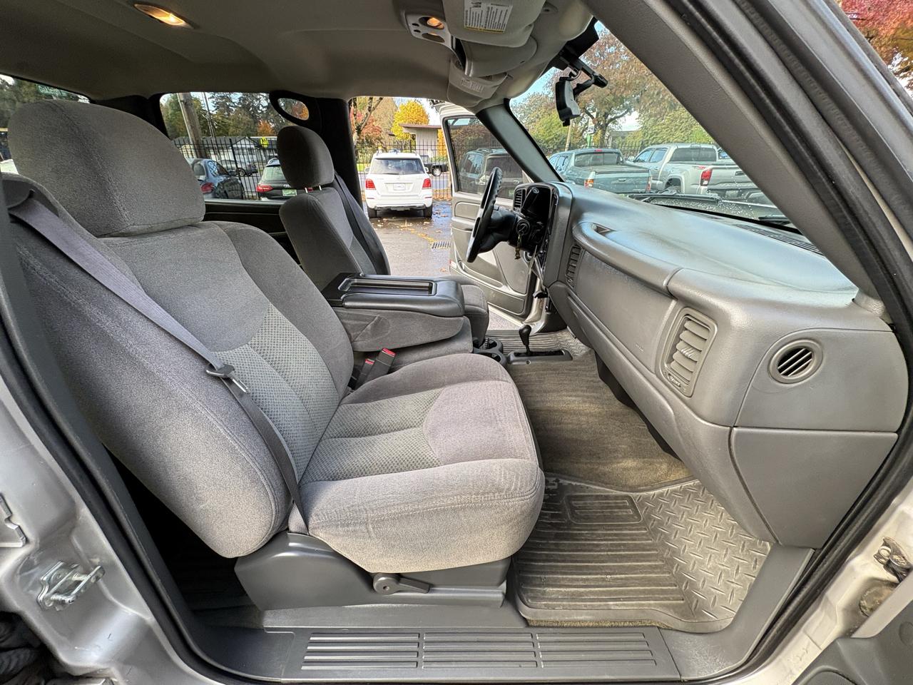 Chevrolet Silverado 1500 LS Crew Cab Short Box 4WD 2006