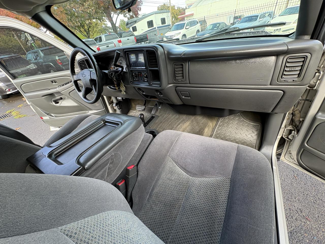 Chevrolet Silverado 1500 LS Crew Cab Short Box 4WD 2006