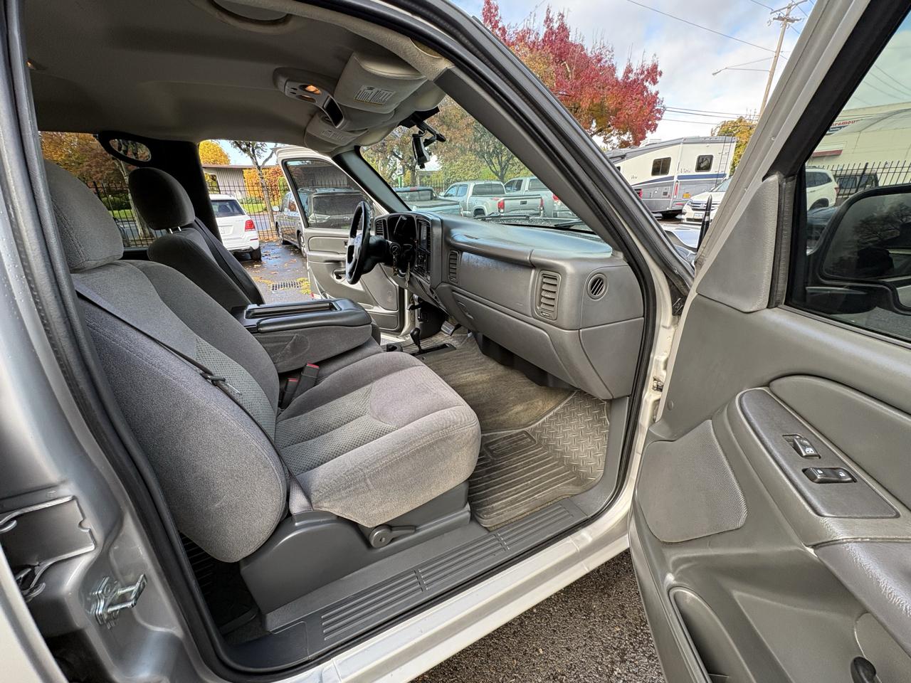 Chevrolet Silverado 1500 LS Crew Cab Short Box 4WD 2006