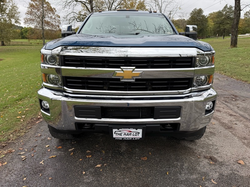 Chevrolet Silverado 2500HD LT Crew Cab 4WD 2016 Chevrolet Silverado 2500HD LT Crew Cab 4WD 2016
