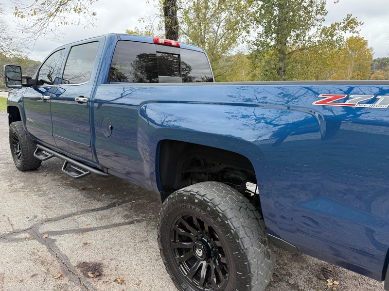 Chevrolet Silverado 2500HD LT Crew Cab 4WD 2016 Chevrolet Silverado 2500HD LT Crew Cab 4WD 2016