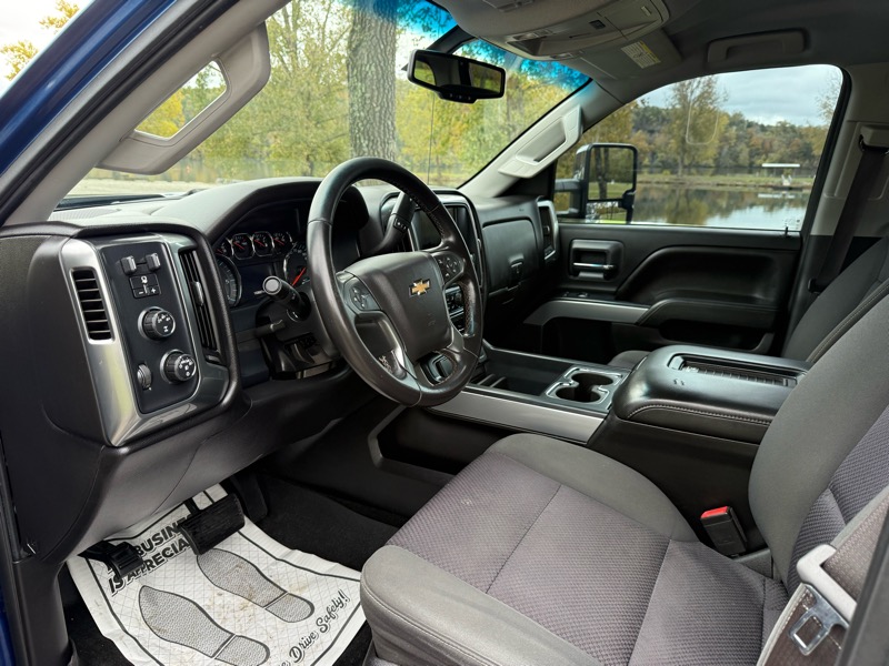 Chevrolet Silverado 2500HD LT Crew Cab 4WD 2016 Chevrolet Silverado 2500HD LT Crew Cab 4WD 2016