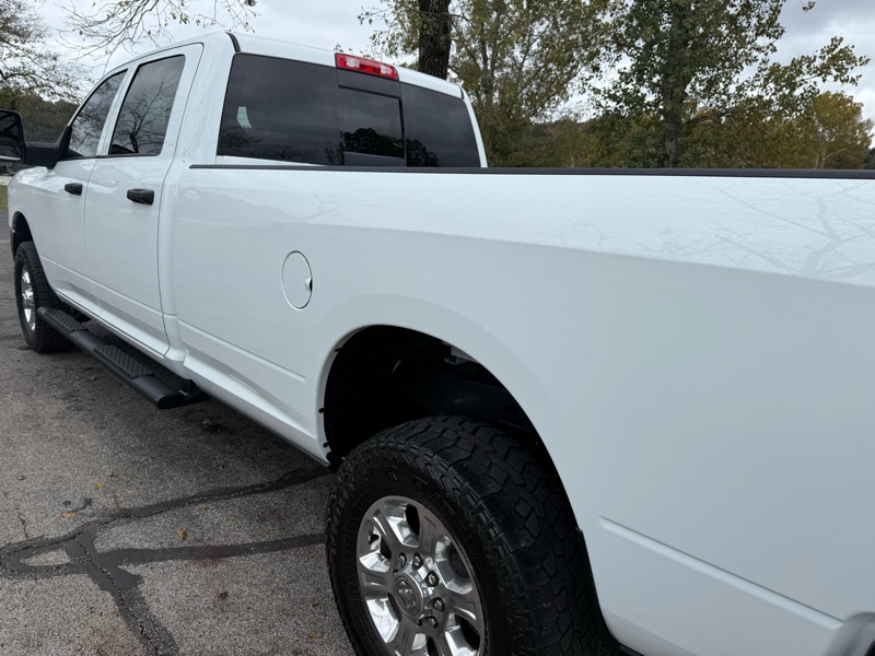 RAM 2500 Tradesman Crew Cab LWB 4WD 2023 RAM 2500 Tradesman Crew Cab LWB 4WD 2023