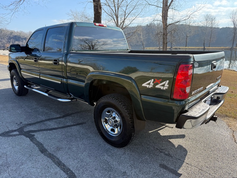 Chevrolet Silverado 2500HD LS Crew Cab Short Bed 4WD 2005