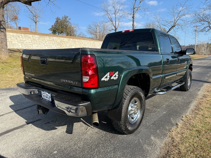 Chevrolet Silverado 2500HD LS Crew Cab Short Bed 4WD 2005