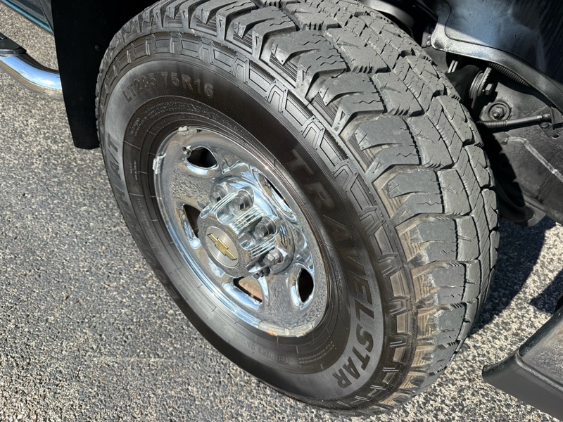 Chevrolet Silverado 2500HD LS Crew Cab Short Bed 4WD 2005