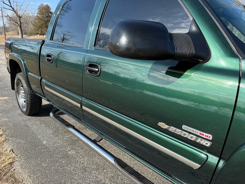 Chevrolet Silverado 2500HD LS Crew Cab Short Bed 4WD 2005