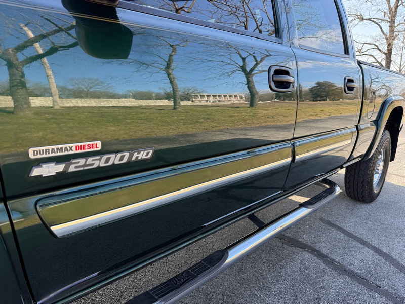 Chevrolet Silverado 2500HD LS Crew Cab Short Bed 4WD 2005