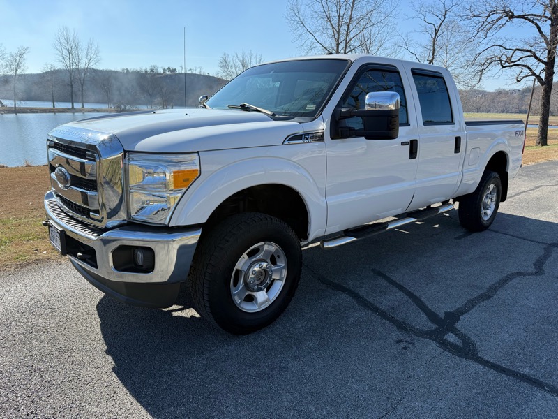 Ford F-250 SD XLT Crew Cab 4WD 2016