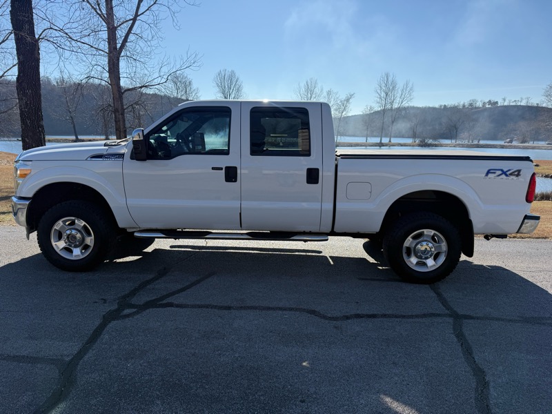 Ford F-250 SD XLT Crew Cab 4WD 2016