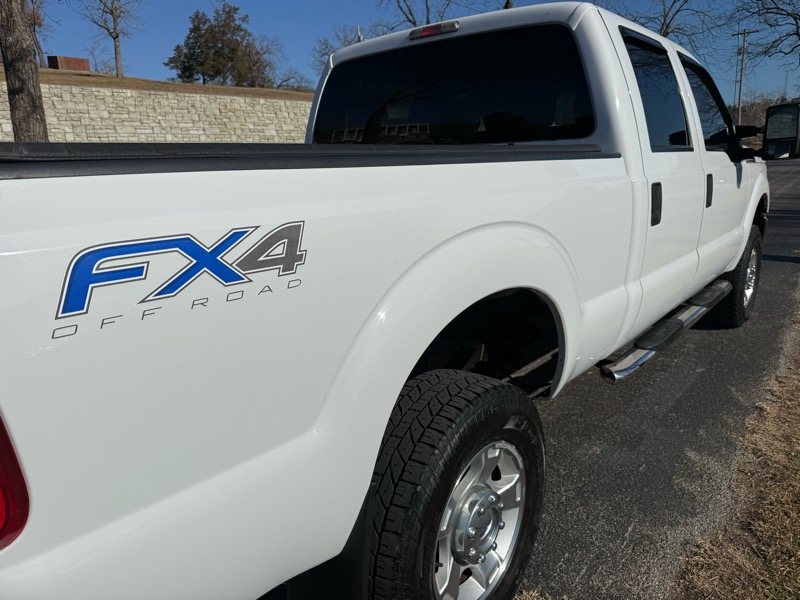 Ford F-250 SD XLT Crew Cab 4WD 2016