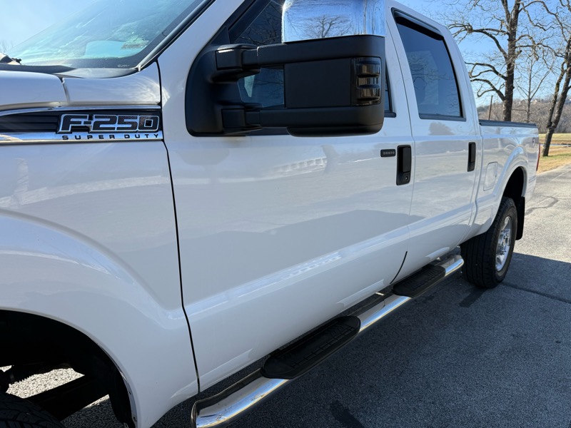 Ford F-250 SD XLT Crew Cab 4WD 2016