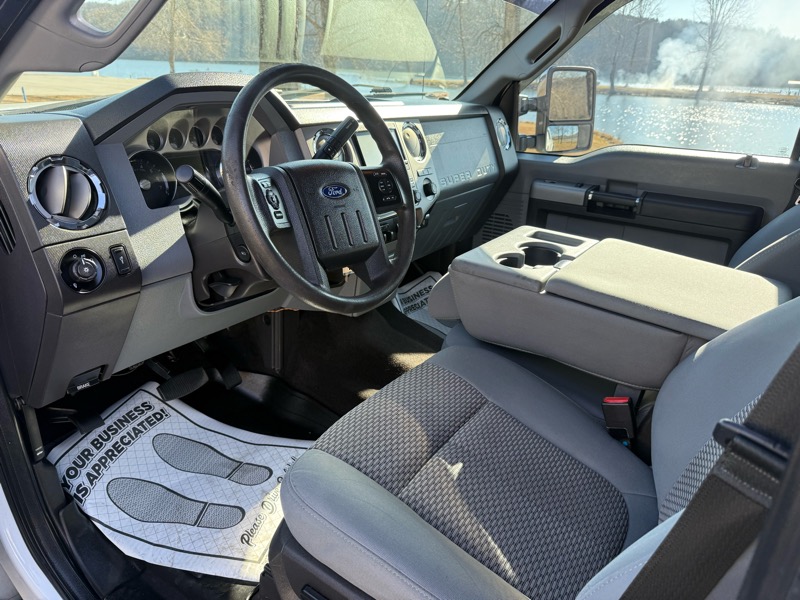 Ford F-250 SD XLT Crew Cab 4WD 2016