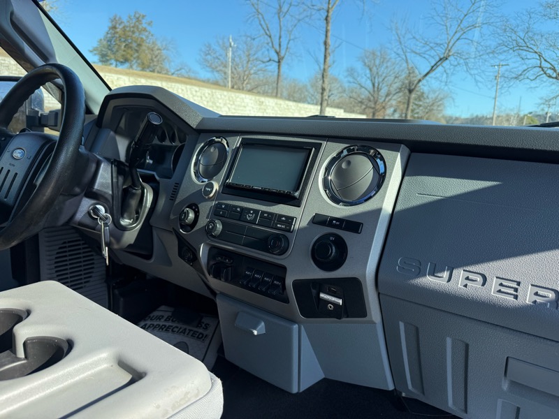 Ford F-250 SD XLT Crew Cab 4WD 2016
