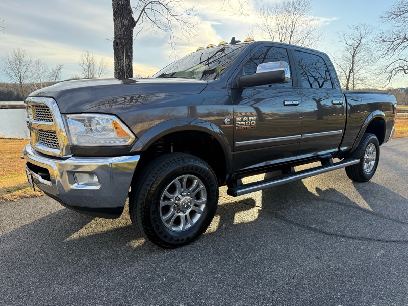 RAM 2500 Laramie Crew Cab SWB 4WD 2015