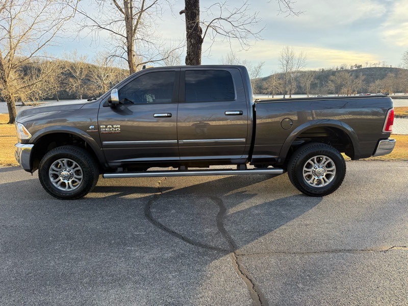 RAM 2500 Laramie Crew Cab SWB 4WD 2015