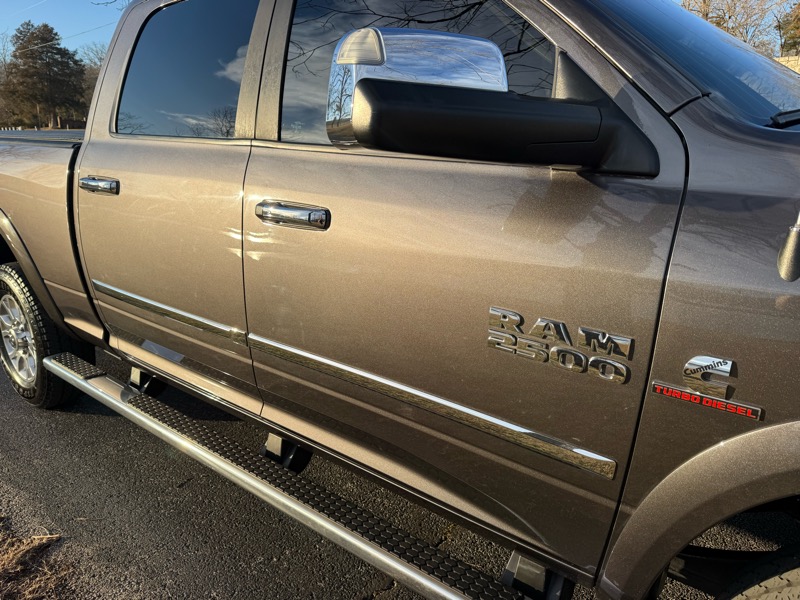 RAM 2500 Laramie Crew Cab SWB 4WD 2015