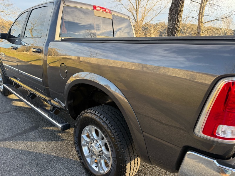 RAM 2500 Laramie Crew Cab SWB 4WD 2015