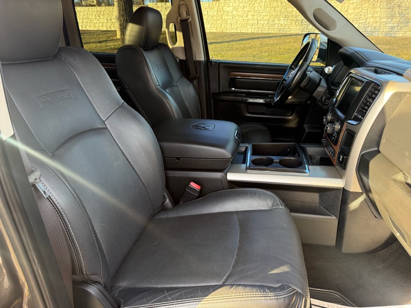 RAM 2500 Laramie Crew Cab SWB 4WD 2015