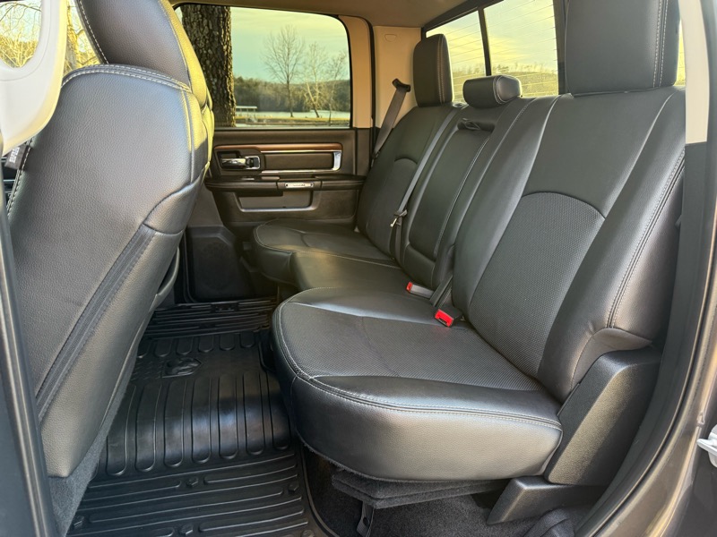RAM 2500 Laramie Crew Cab SWB 4WD 2015