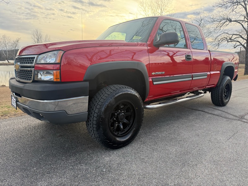 Chevrolet Silverado 2500HD LT Ext. Cab Short Bed 4WD 2005