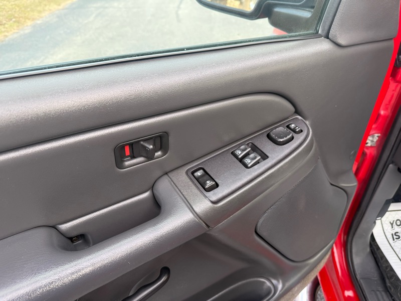 Chevrolet Silverado 2500HD LT Ext. Cab Short Bed 4WD 2005