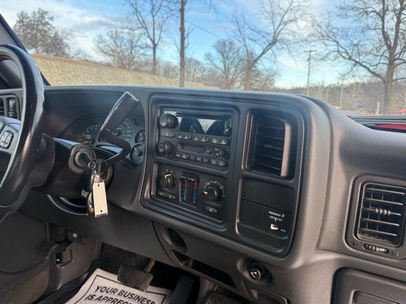 Chevrolet Silverado 2500HD LT Ext. Cab Short Bed 4WD 2005