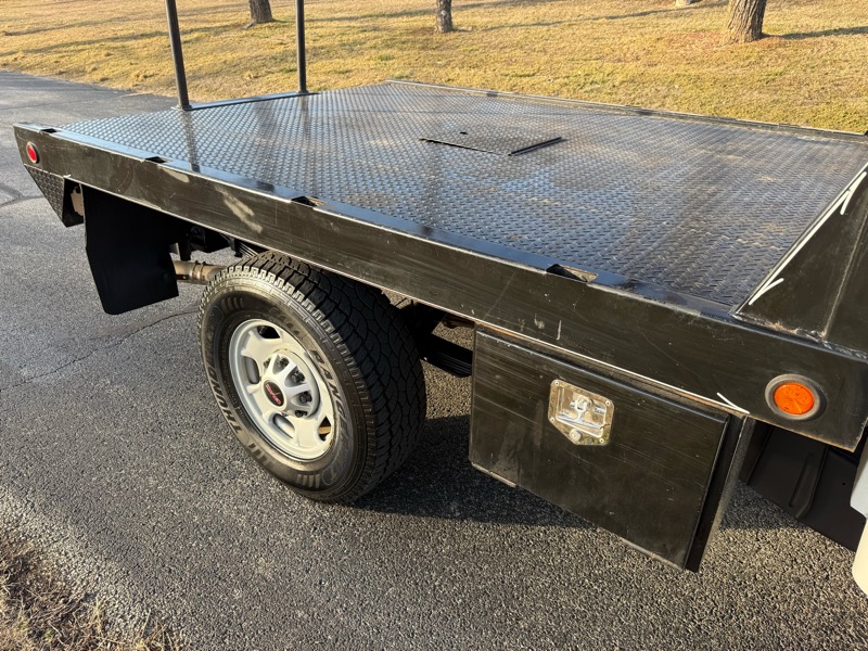 GMC Sierra 2500HD Work Truck Long Box 4WD 2011