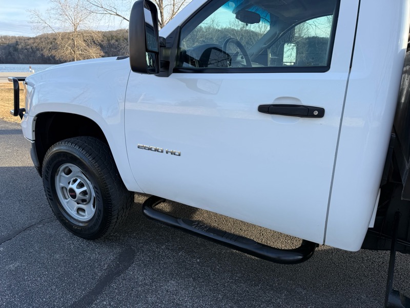 GMC Sierra 2500HD Work Truck Long Box 4WD 2011