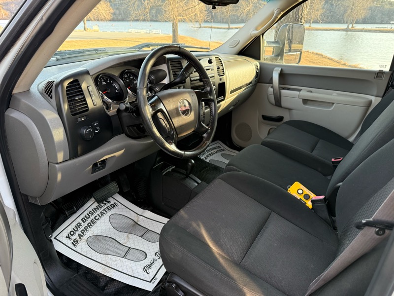 GMC Sierra 2500HD Work Truck Long Box 4WD 2011