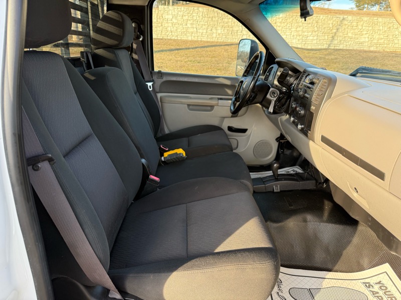 GMC Sierra 2500HD Work Truck Long Box 4WD 2011