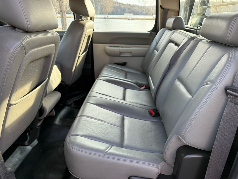 Chevrolet Silverado 3500HD Work Truck Crew Cab 4WD 2013