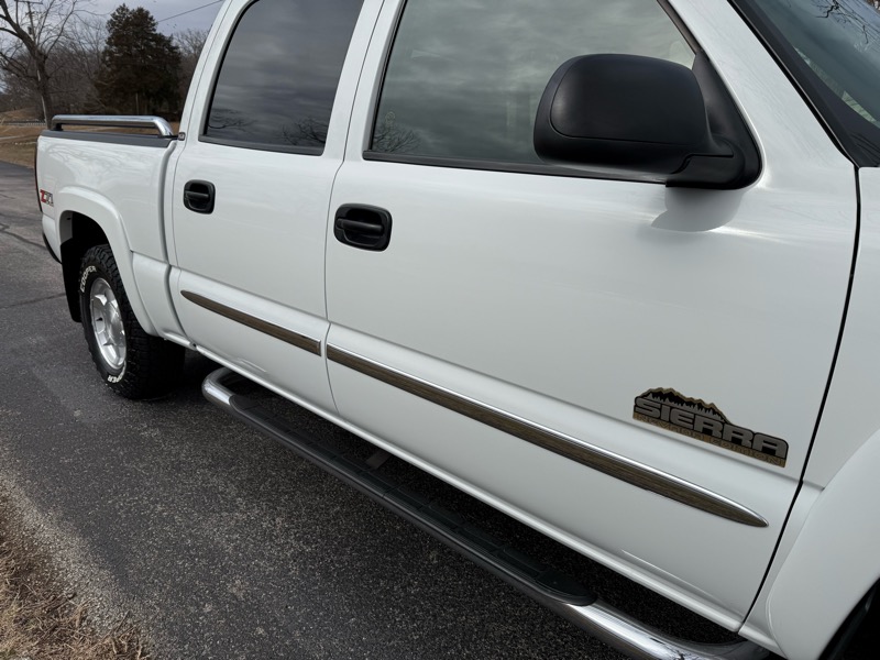 GMC Sierra 1500 SLE1 Crew Cab 4WD 2006