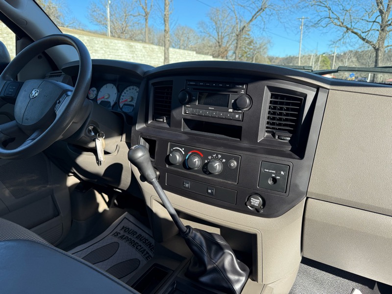 Dodge Ram 2500 Reg. Cab Long Bed 2WD 2008