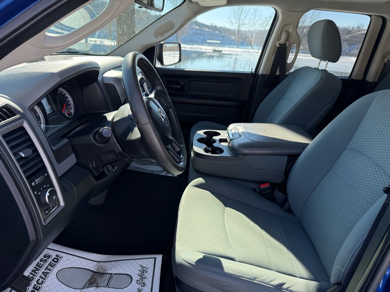 RAM 1500 Tradesman Quad Cab 4WD 2014