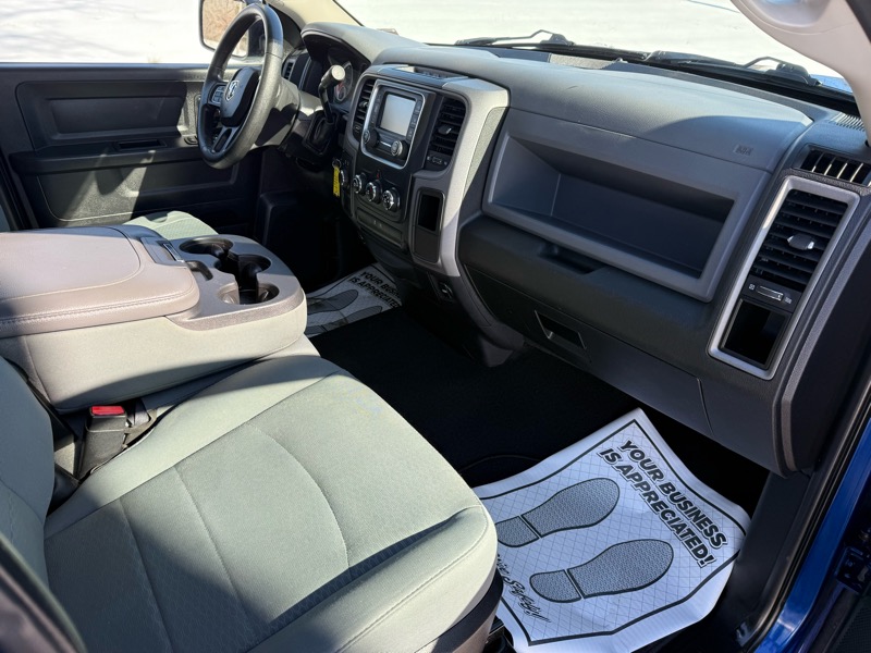 RAM 1500 Tradesman Quad Cab 4WD 2014