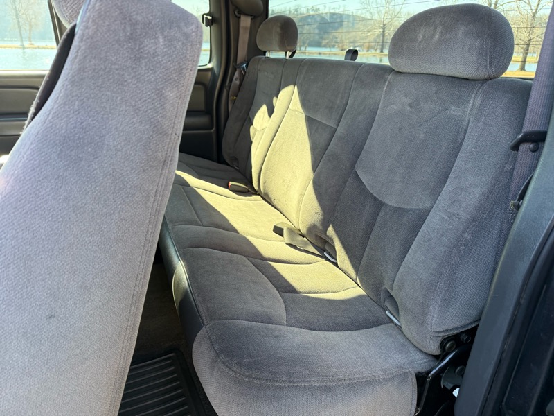 GMC Sierra 2500HD SLE Ext. Cab Short Bed 4WD 2005