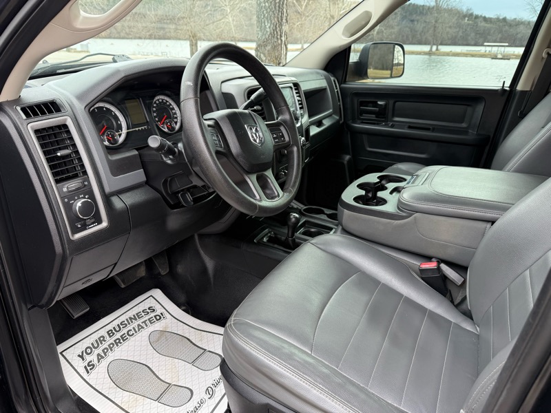 RAM 2500 Tradesman Crew Cab SWB 4WD 2015