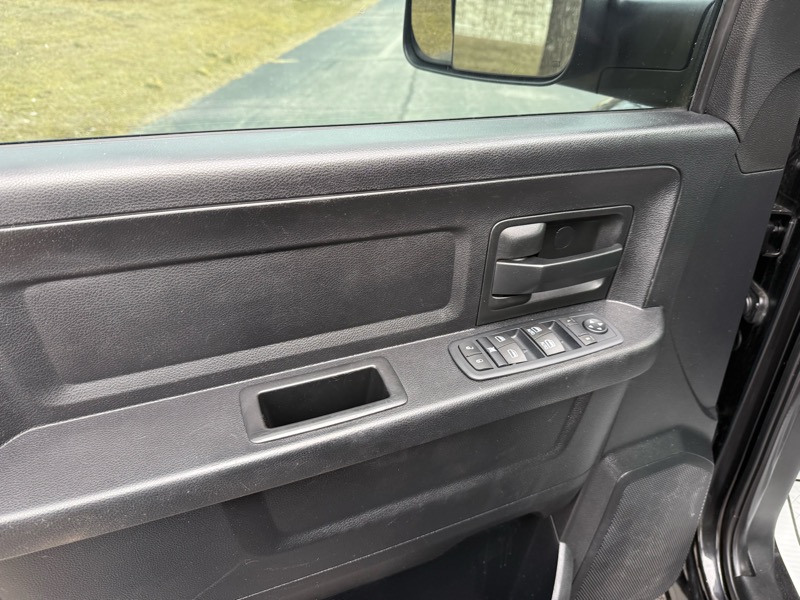 RAM 2500 Tradesman Crew Cab SWB 4WD 2015