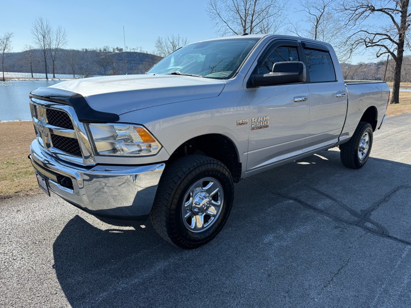 RAM 2500 SLT Crew Cab SWB 4WD 2017