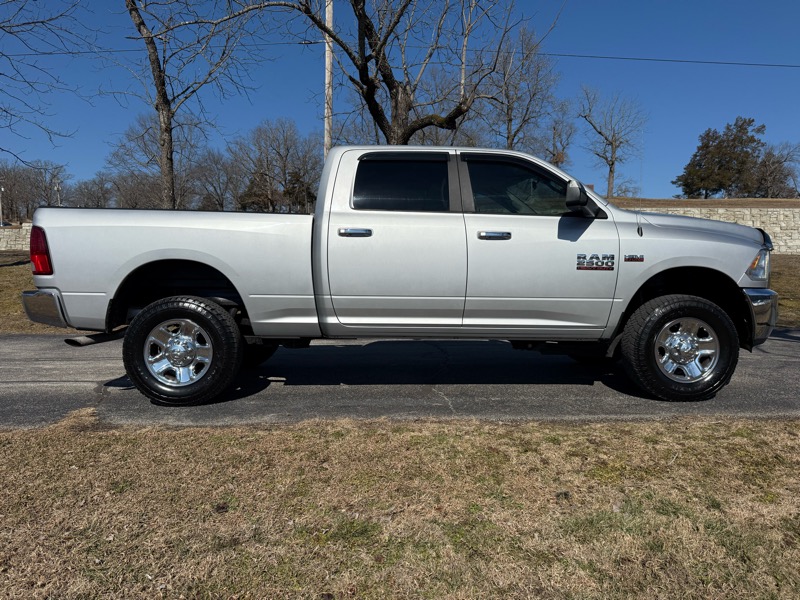RAM 2500 SLT Crew Cab SWB 4WD 2017