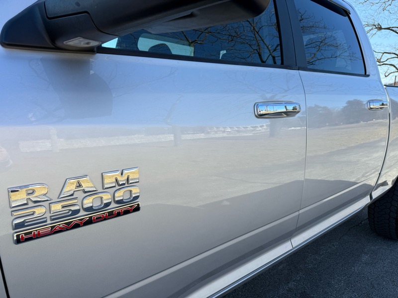 RAM 2500 SLT Crew Cab SWB 4WD 2017