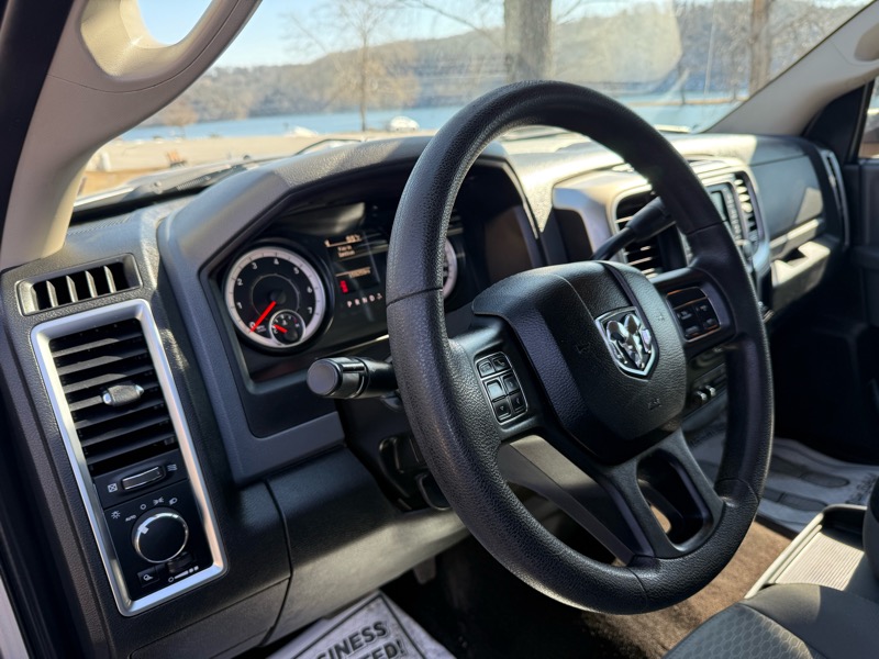 RAM 2500 SLT Crew Cab SWB 4WD 2017